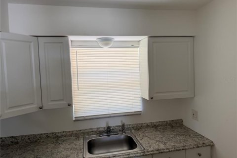 Casa en venta en Okeechobee, Florida, 3 dormitorios, 102.19 m2 № 2215488 - foto 13