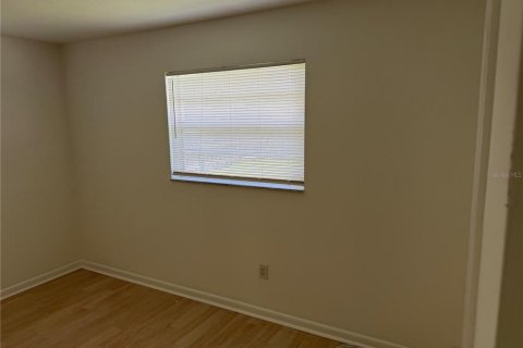 Casa en venta en Okeechobee, Florida, 3 dormitorios, 102.19 m2 № 2215488 - foto 3
