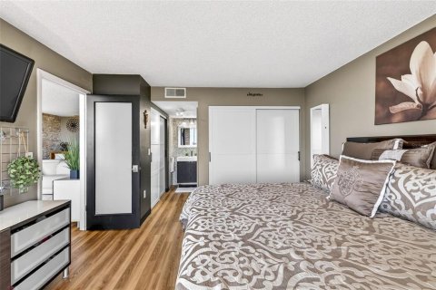 Condo in Clearwater, Florida, 2 bedrooms № 2419128 - photo 22