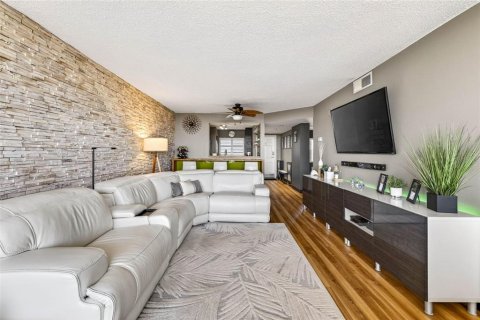 Condo in Clearwater, Florida, 2 bedrooms № 2419128 - photo 17