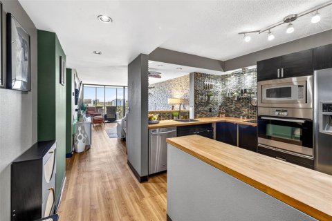 Condo in Clearwater, Florida, 2 bedrooms № 2419128 - photo 7