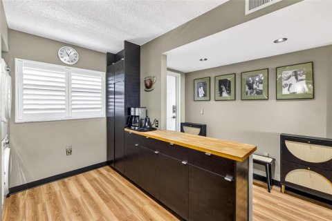 Condo in Clearwater, Florida, 2 bedrooms № 2419128 - photo 11
