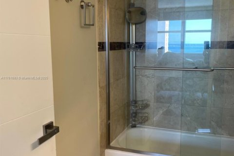 Condominio en venta en Miami, Florida, 2 dormitorios, 89.93 m2 № 1712462 - foto 16