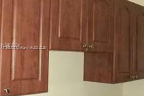 Condo in Lauderdale Lakes, Florida, 2 bedrooms  № 2088653 - photo 5