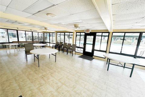 Снять в аренду кондоминиум в Лейкленд, Флорида 3 комнаты, 112.32м2, № 1750241 - фото 21