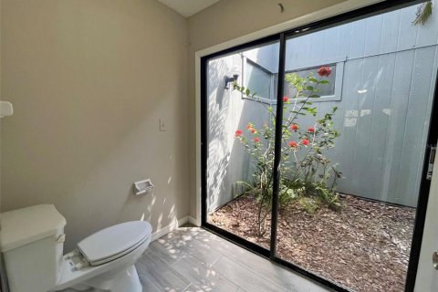 Снять в аренду кондоминиум в Лейкленд, Флорида 3 комнаты, 112.32м2, № 1750241 - фото 11
