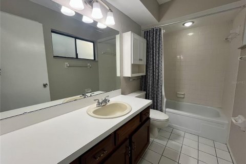 Condo in Lakeland, Florida, 2 bedrooms  № 1750241 - photo 9