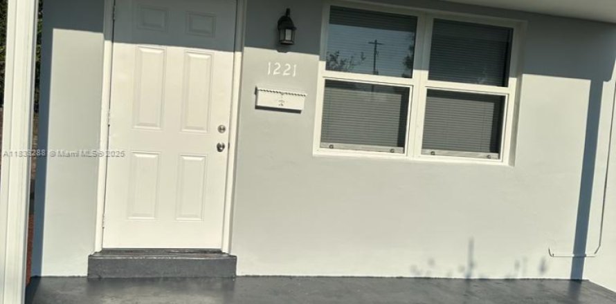 Villa ou maison à Hollywood, Floride 3 chambres, 189.52 m2 № 1814563