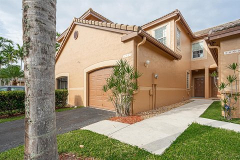 Townhouse in Weston, Florida 3 bedrooms, 134.06 sq.m. № 1738523 - photo 1