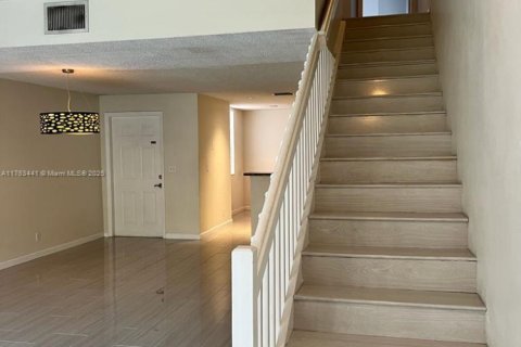 Townhouse in Weston, Florida 3 bedrooms, 134.06 sq.m. № 1738523 - photo 17