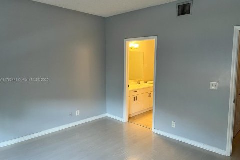 Townhouse in Weston, Florida 3 bedrooms, 134.06 sq.m. № 1738523 - photo 18