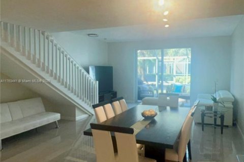 Townhouse in Weston, Florida 3 bedrooms, 134.06 sq.m. № 1738523 - photo 3