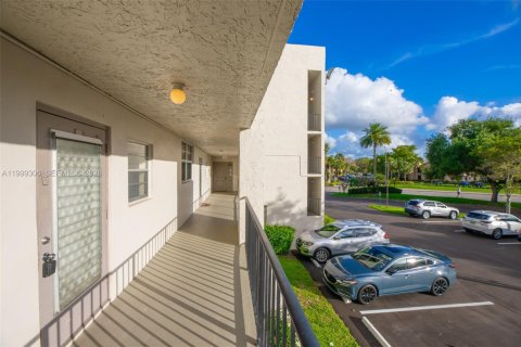 Condo in Davie, Florida, 2 bedrooms  № 2064108 - photo 2