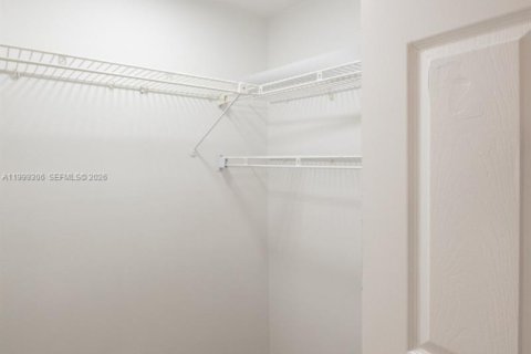 Condo in Davie, Florida, 2 bedrooms  № 2064108 - photo 19