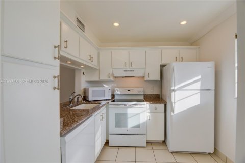 Condo in Davie, Florida, 2 bedrooms  № 2064108 - photo 6