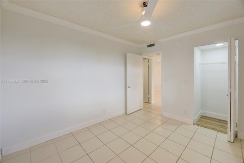 Condo in Davie, Florida, 2 bedrooms  № 2064108 - photo 18