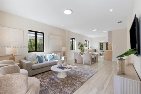 House in Miami, Florida 4 bedrooms, 165.27 sq.m. № 2032479 - photo 17