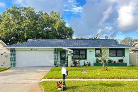 Casa en Seminole, Florida 3 dormitorios, 123.75 m2 № 2131390