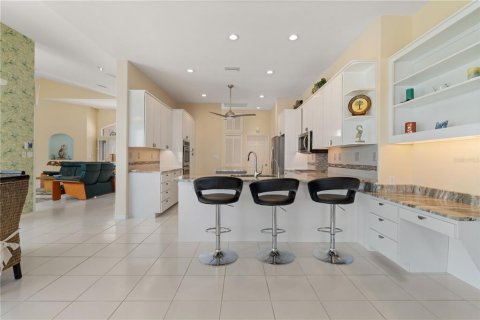 House in Punta Gorda, Florida 3 bedrooms, 266.26 sq.m. № 2284395 - photo 25