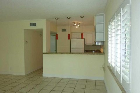 Copropriété à louer à Wilton Manors, Floride: 1 chambre, 51 m2 № 2249321 - photo 4