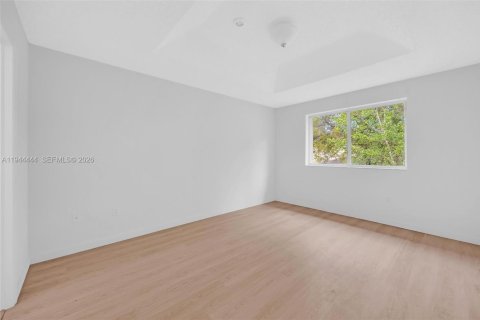 Townhouse in Homestead, Florida 4 bedrooms, 171.5 sq.m. № 2001043 - photo 12