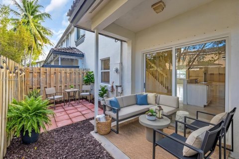 Townhouse in Homestead, Florida 4 bedrooms, 171.5 sq.m. № 2001043 - photo 5