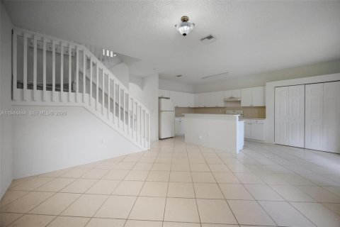 Townhouse in Homestead, Florida 4 bedrooms, 171.5 sq.m. № 2001043 - photo 8
