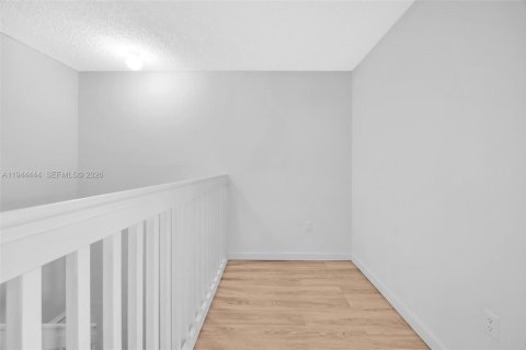 Townhouse in Homestead, Florida 4 bedrooms, 171.5 sq.m. № 2001043 - photo 19