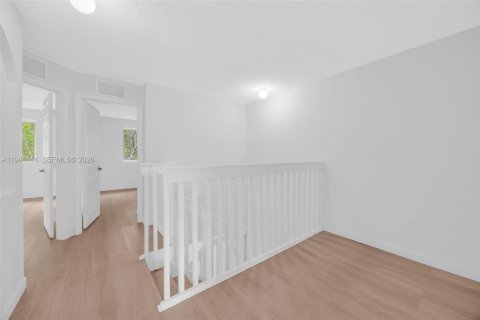 Townhouse in Homestead, Florida 4 bedrooms, 171.5 sq.m. № 2001043 - photo 18