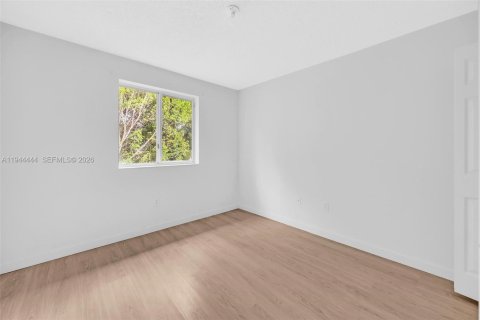 Townhouse in Homestead, Florida 4 bedrooms, 171.5 sq.m. № 2001043 - photo 20