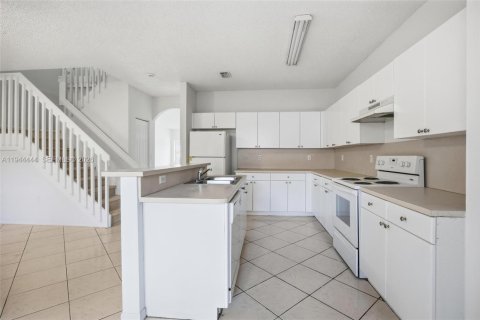 Townhouse in Homestead, Florida 4 bedrooms, 171.5 sq.m. № 2001043 - photo 7