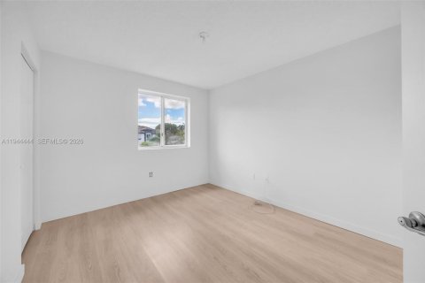 Townhouse in Homestead, Florida 4 bedrooms, 171.5 sq.m. № 2001043 - photo 16