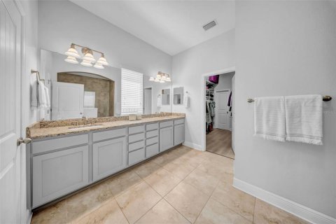 House in Fish Hawk, Florida 4 bedrooms, 219.9 sq.m. № 1884088 - photo 17