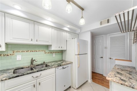 Copropriété à louer à Clearwater, Floride: 2 chambres, 93.37 m2 № 2403212 - photo 12