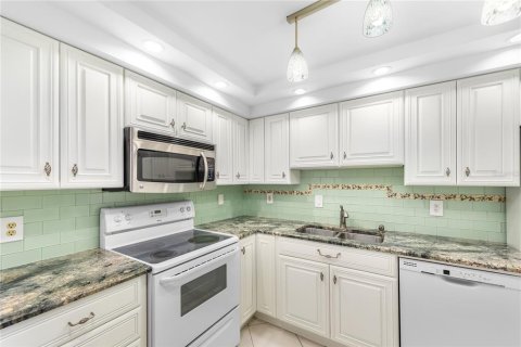 Copropriété à louer à Clearwater, Floride: 2 chambres, 93.37 m2 № 2403212 - photo 3