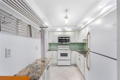 Copropriété à louer à Clearwater, Floride: 2 chambres, 93.37 m2 № 2403212 - photo 18