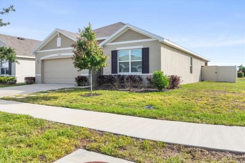 Villa ou maison à vendre à Zephyrhills, Floride: 4 chambres, 172.05 m2 № 2212151 - photo 2