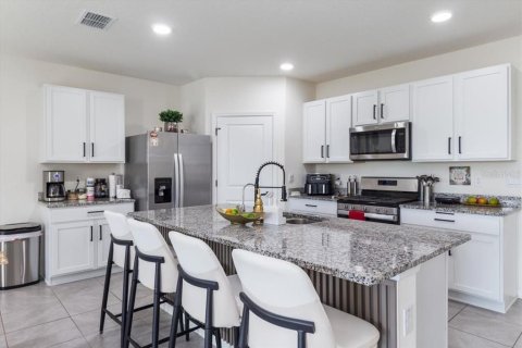Villa ou maison à vendre à Zephyrhills, Floride: 4 chambres, 172.05 m2 № 2212151 - photo 18