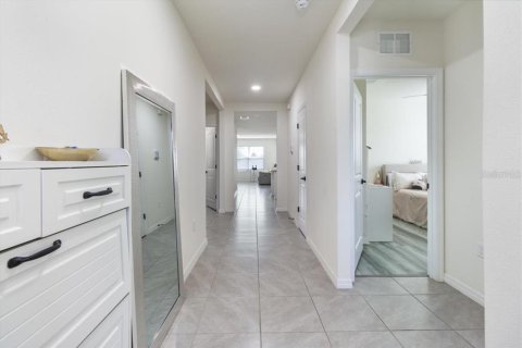 Villa ou maison à vendre à Zephyrhills, Floride: 4 chambres, 172.05 m2 № 2212151 - photo 8