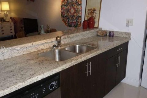 Copropriété à vendre à Miami, Floride: 1 chambre, 64.01 m2 № 1709176 - photo 3