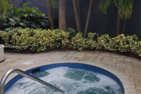 Copropriété à vendre à Miami, Floride: 1 chambre, 64.01 m2 № 1709176 - photo 10