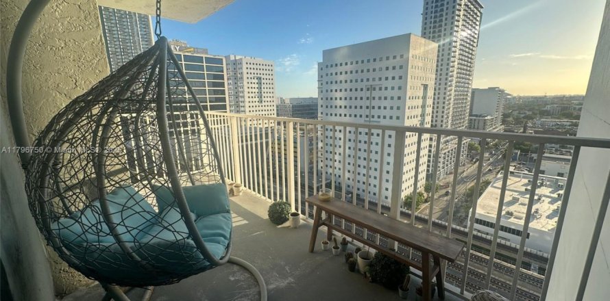 Condo à Miami, Floride, 1 chambre  № 1709176