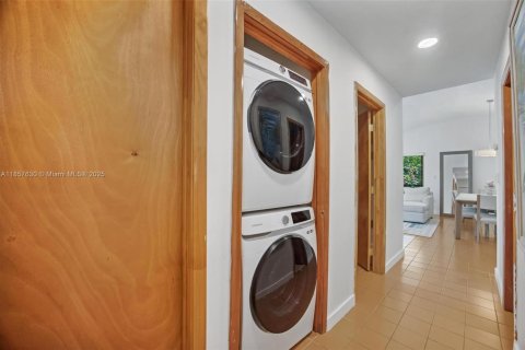 House in Key Largo, Florida 3 bedrooms, 96.62 sq.m. № 1881862 - photo 17