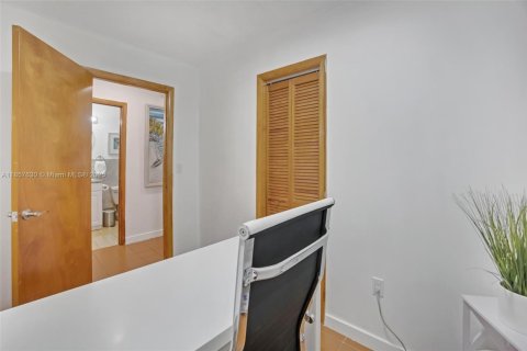 House in Key Largo, Florida 3 bedrooms, 96.62 sq.m. № 1881862 - photo 20