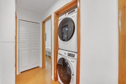 House in Key Largo, Florida 3 bedrooms, 96.62 sq.m. № 1881862 - photo 16