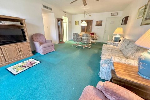 Condominio en venta en Port Charlotte, Florida, 1 dormitorio, 62.43 m2 № 1644651 - foto 3