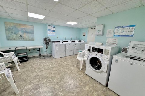 Condominio en venta en Port Charlotte, Florida, 1 dormitorio, 62.43 m2 № 1644651 - foto 24