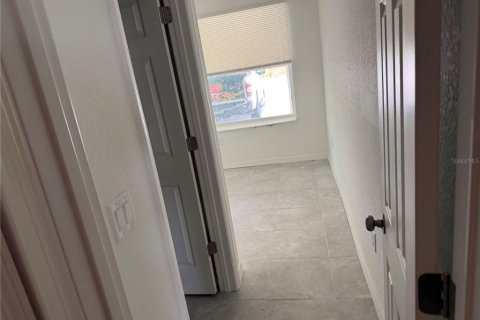 Снять в аренду виллу или дом в Бевърли Хилс, Флорида 3 спальни, 81.94м2, № 2097894 - фото 11