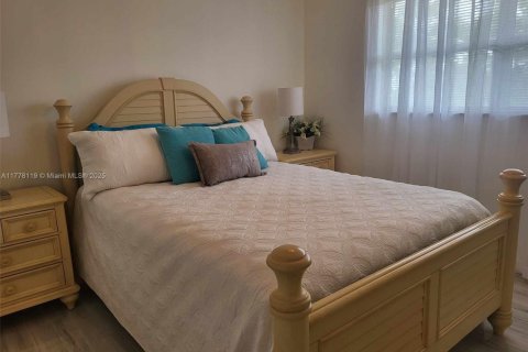 Condominio en venta en Lauderdale Lakes, Florida, 2 dormitorios, 87.7 m2 № 1868384 - foto 20