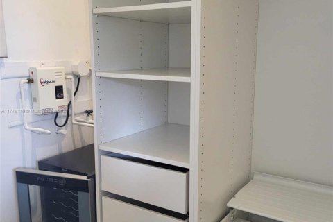 Condominio en venta en Lauderdale Lakes, Florida, 2 dormitorios, 87.7 m2 № 1868384 - foto 18